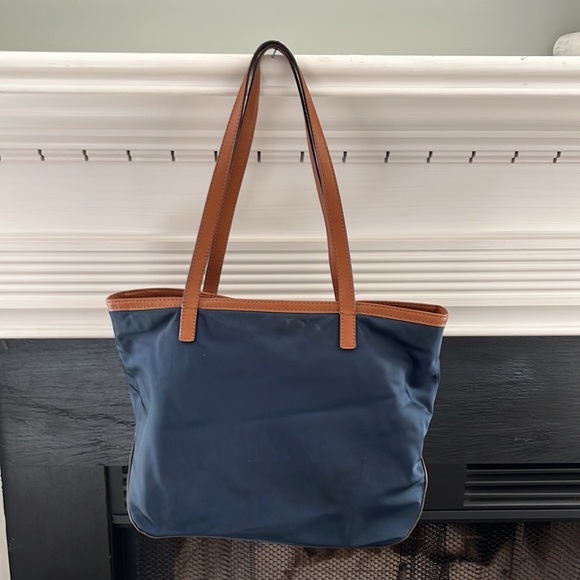 Michael Kors navy blue weather proof shoulder purse - Picture 2 of 7